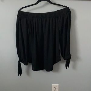 Off-the-shoulder top